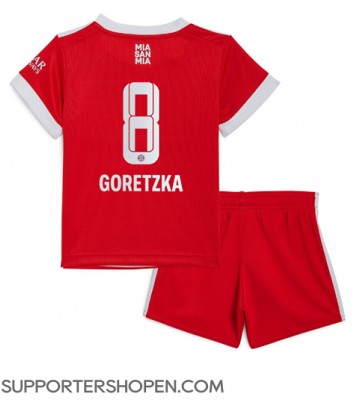 Bayern Munich Leon Goretzka #8 Hemmatröja Barn 2022-23 Kortärmad (+ korta byxor)